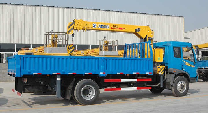 XCMG 5 tonnes monté sur camion grue SQ5SK3Q prix de la grue à flèche télescopique hydraulique