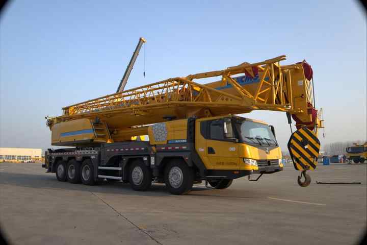 XCMG Fabricant officiel XCT130 xcmg construction levage lourd grue de camion mobile hydraulique de 120 tonnes à vendre