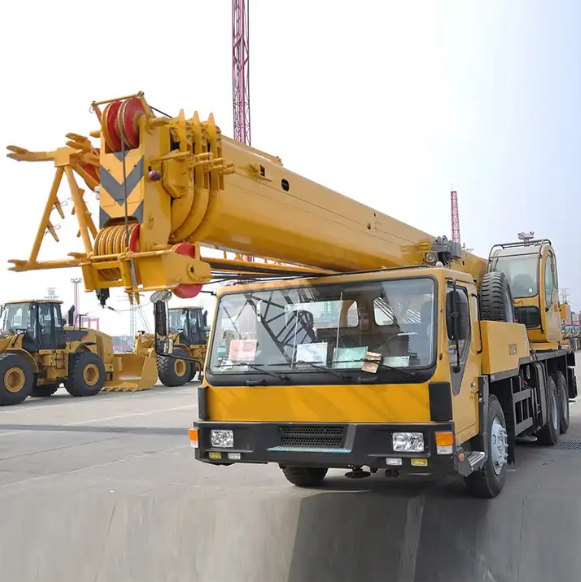 Prix ​​XCMG du service de petite grue mobile hydraulique 8000kg camion-grue QY8B.5 à vendre